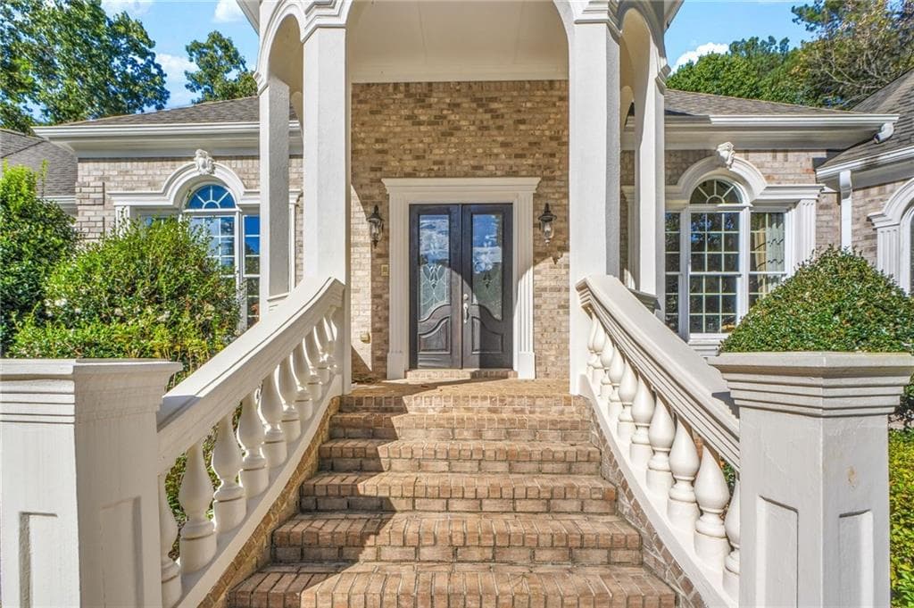 5 bedroom, 7 bathroom, 7,794 sq ft single family residence for sale at 1565 Mountain Shadow Trail, Stone Mountain, GA 30087 — photo 4