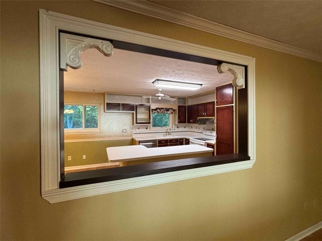 4 bedroom, 3 bathroom, 2,039 sq ft single family residence for sale at 8321 Magnolia Drive, Jonesboro, GA 30238 — photo 10