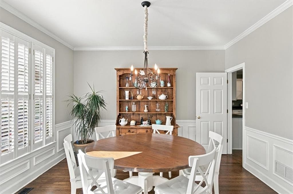 5 bedroom, 4 bathroom, 3,101 sq ft single family residence for sale at 565 Hembree Grove Overlook, Roswell, GA 30076 — photo 5