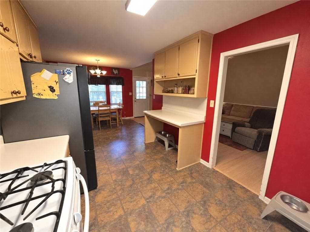 3 bedroom, 2 bathroom, 1,358 sq ft single family residence for sale at 45 Briarcliff Place, Stockbridge, GA 30281 — photo 3