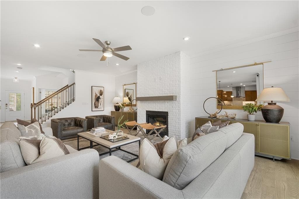 5 bedroom, 5 bathroom, 3,309 sq ft single family residence for sale at 4396 Azalea Ridge Way, Hoschton, GA 30548 — photo 4