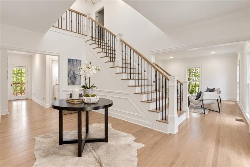 5 bedroom, 5 bathroom, 6,804 sq ft single family residence for sale at 8705 River Bluff Lane, Roswell, GA 30076 — photo 7