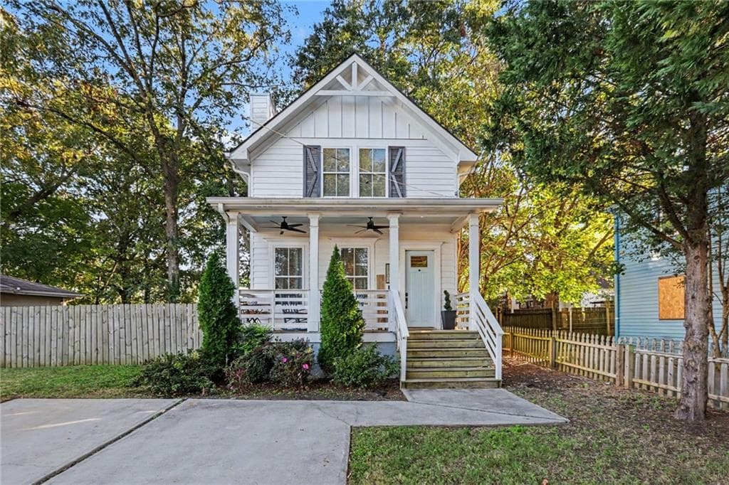 3 bedroom, 3 bathroom, 1,560 sq ft single family residence for sale at 1706 Morris Avenue, East Point, GA 30344 — photo 1 of 25