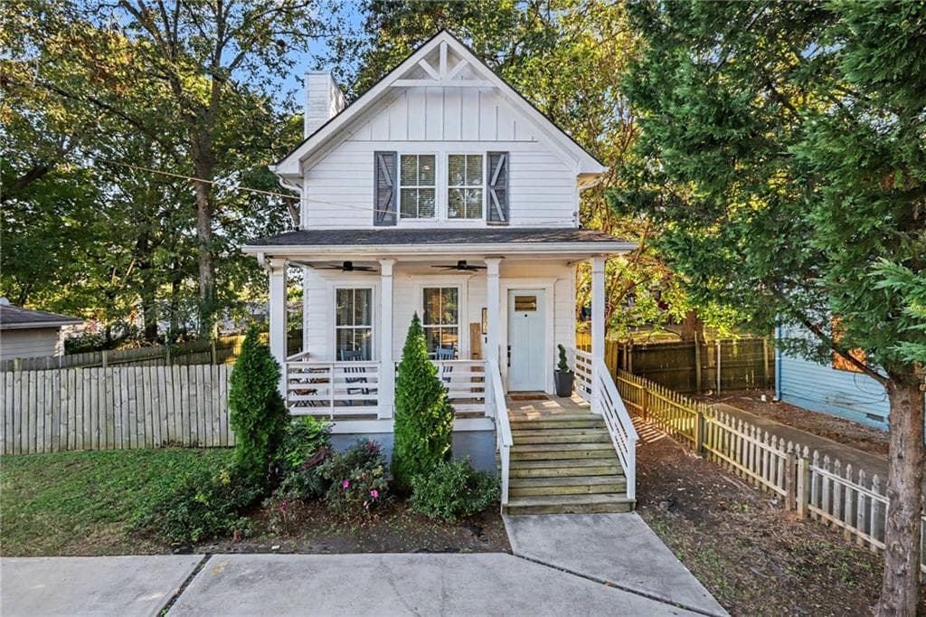 3 bedroom, 3 bathroom, 1,560 sq ft single family residence for sale at 1706 Morris Avenue, East Point, GA 30344 — photo 2