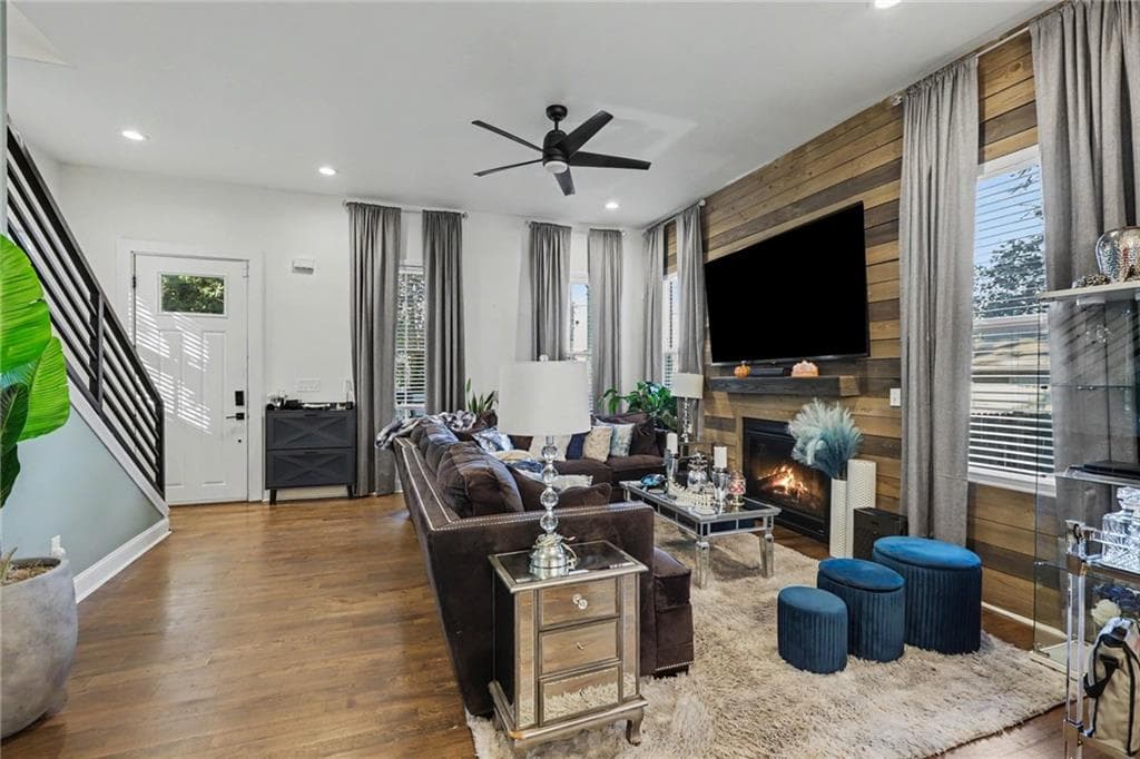 3 bedroom, 3 bathroom, 1,560 sq ft single family residence for sale at 1706 Morris Avenue, East Point, GA 30344 — photo 5