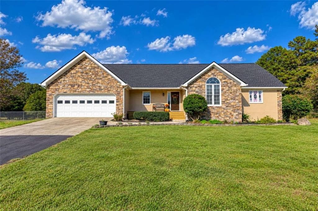 3 bedroom, 5 bathroom, 2,251 sq ft single family residence for sale at 2131 Highway 81, Oxford, GA 30054 — photo 2