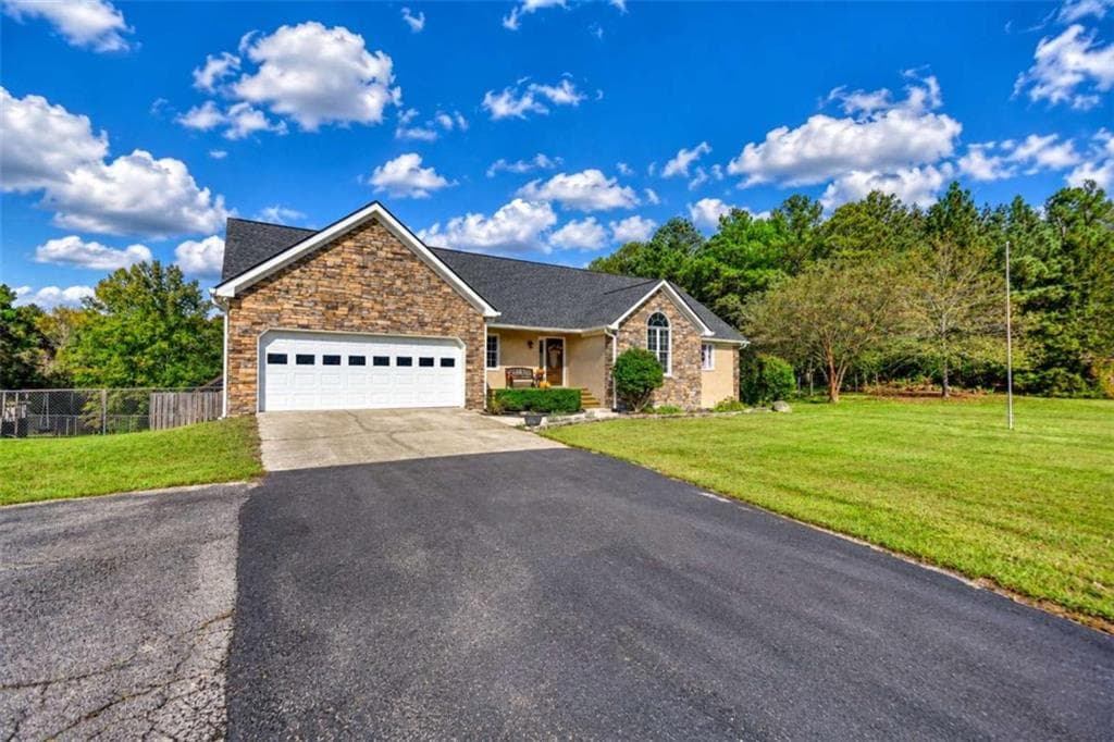 3 bedroom, 5 bathroom, 2,251 sq ft single family residence for sale at 2131 Highway 81, Oxford, GA 30054 — photo 3