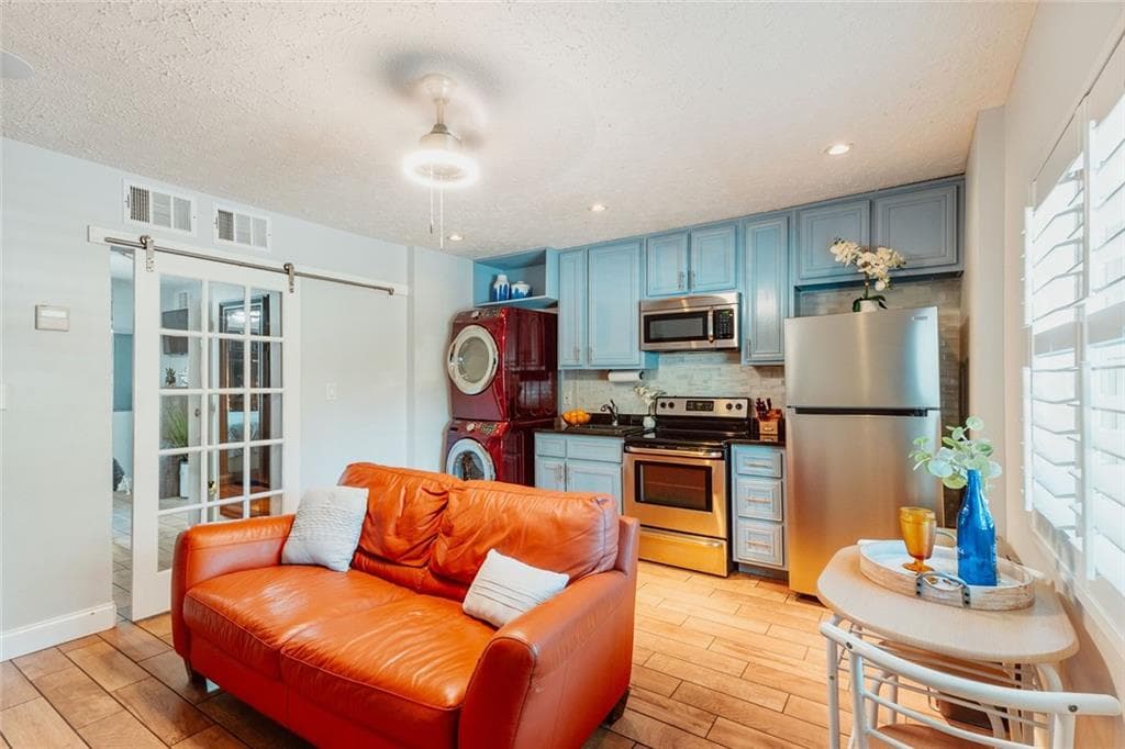 duplex for sale at 360 Ralph David Abernathy Boulevard, Atlanta, GA 30312 — photo 2