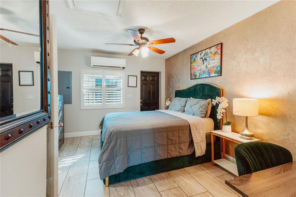 duplex for sale at 360 Ralph David Abernathy Boulevard, Atlanta, GA 30312 — photo 7