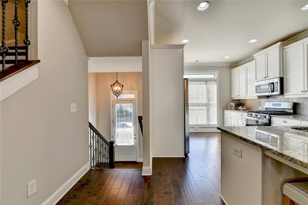 3 bedroom, 4 bathroom, 2,560 sq ft townhouse for sale at 3239 Hartford Mill Drive, Duluth, GA 30097 — photo 3