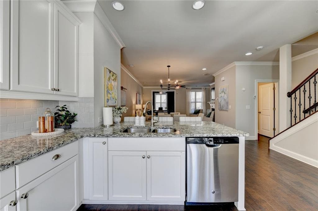 3 bedroom, 4 bathroom, 2,560 sq ft townhouse for sale at 3239 Hartford Mill Drive, Duluth, GA 30097 — photo 7