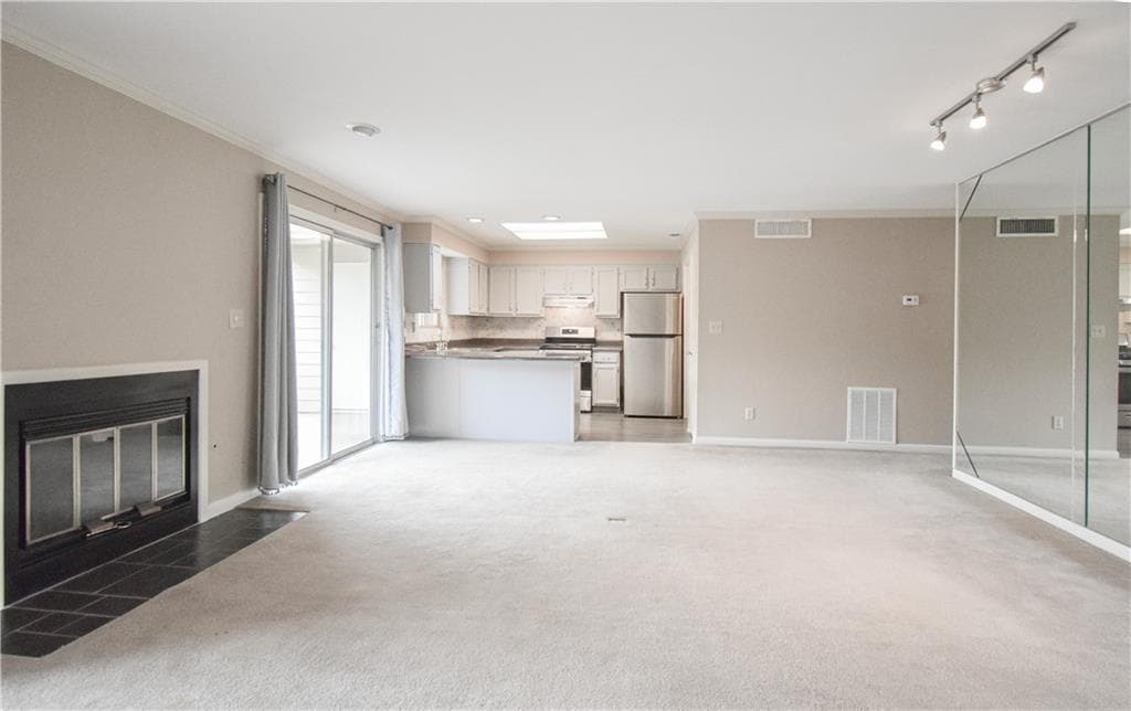 2 bedroom, 2 bathroom, 1,282 sq ft condominium for rent at 14 Muncy Court, Smyrna, GA 30080 for $1,600 a month — photo 4