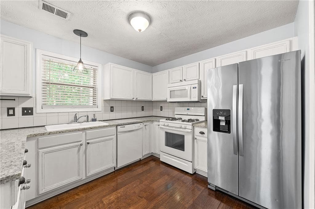 3 bedroom, 3 bathroom, 1,496 sq ft single family residence for rent at 3095 Heatherbrook Trace, Canton, GA 30114 for $2,400 a month — photo 7