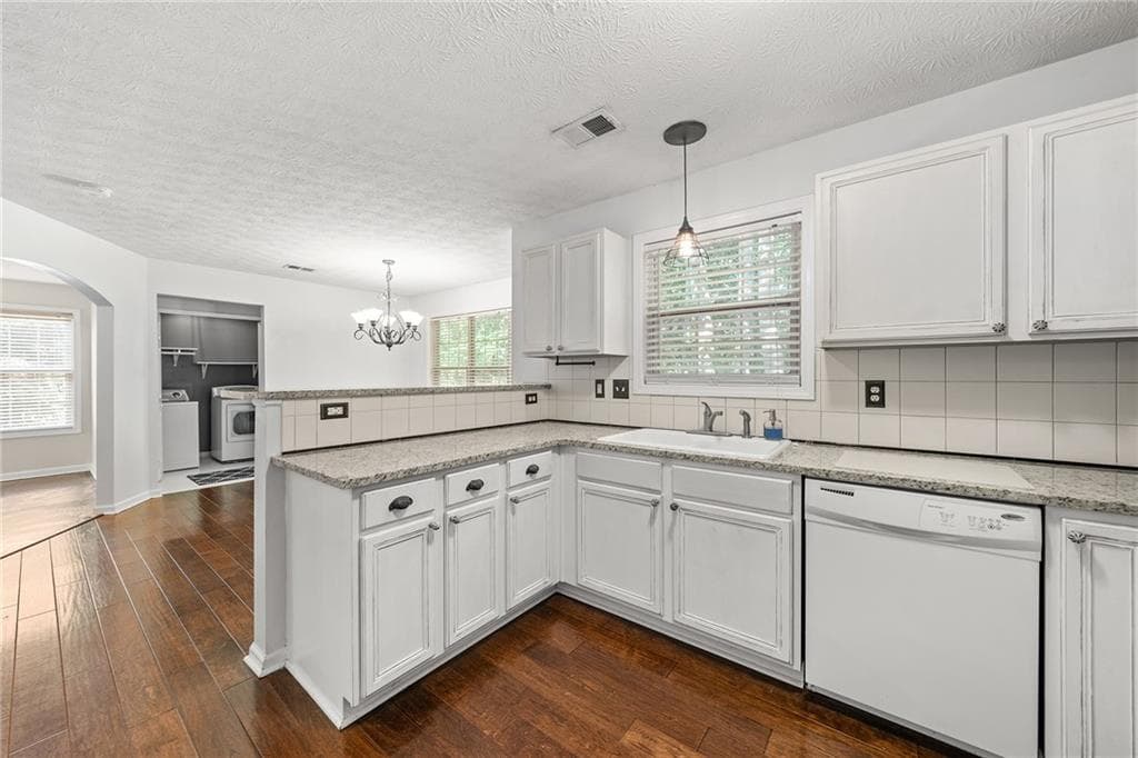 3 bedroom, 3 bathroom, 1,496 sq ft single family residence for rent at 3095 Heatherbrook Trace, Canton, GA 30114 for $2,400 a month — photo 8