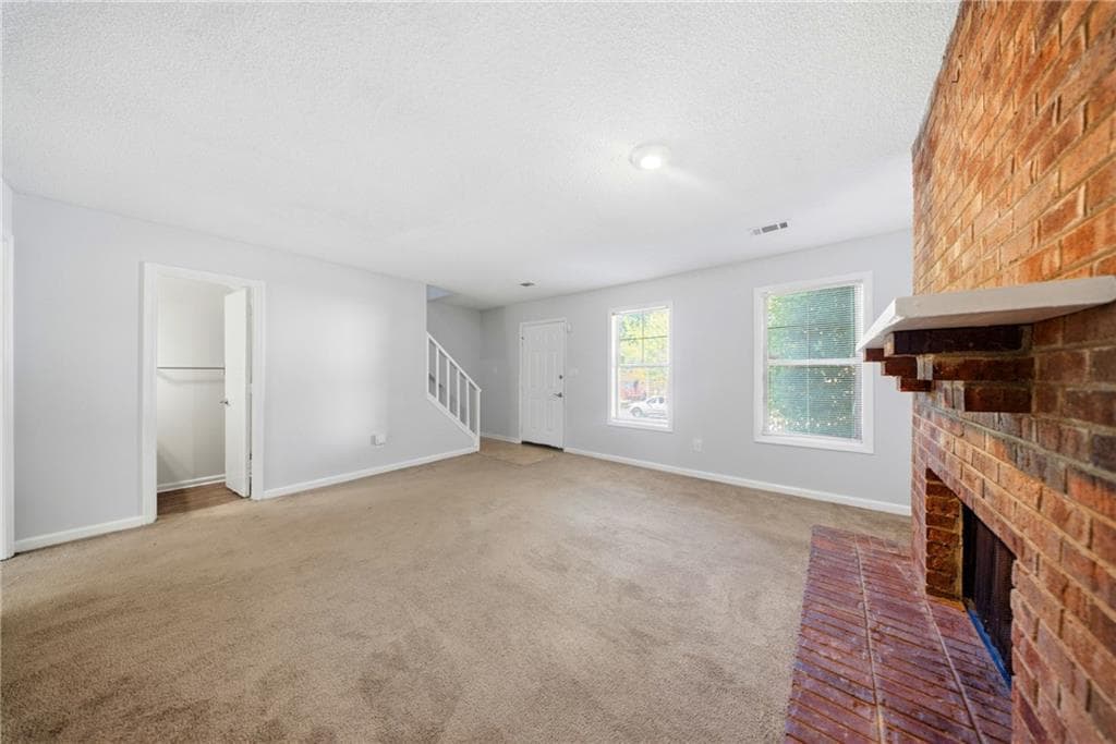 2 bedroom, 3 bathroom, 1,232 sq ft townhouse for sale at 5588 Windwood Road, Atlanta, GA 30349 — photo 6