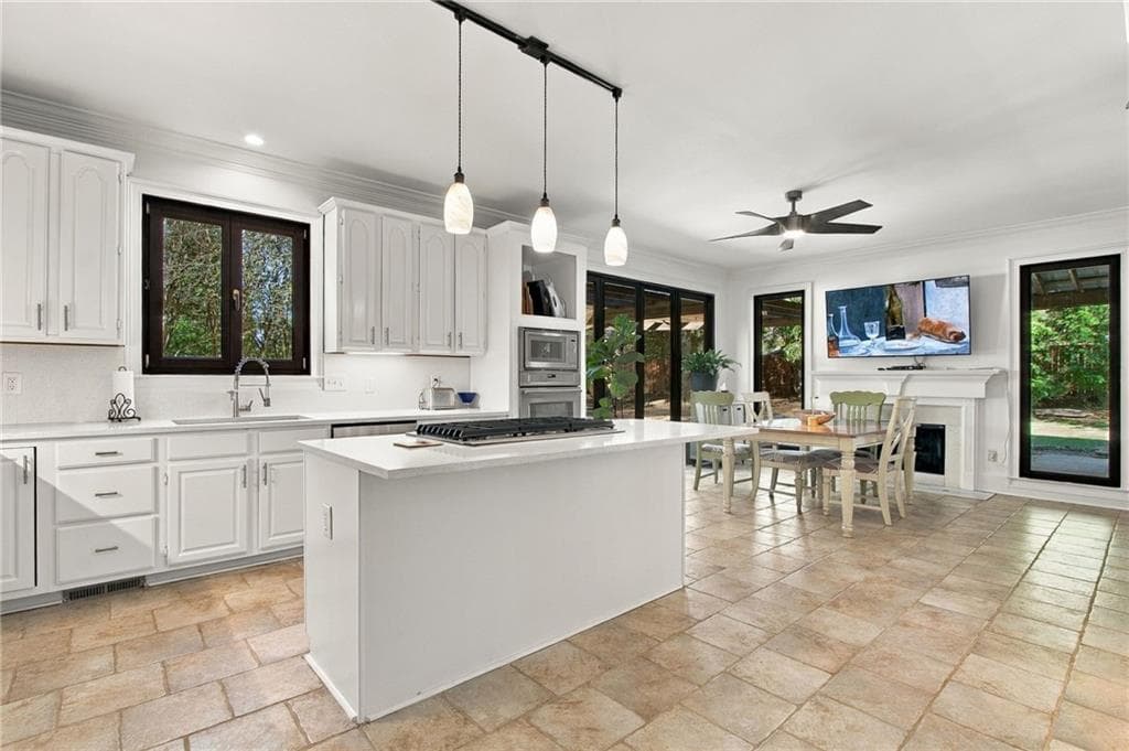 5 bedroom, 5 bathroom, 4,795 sq ft single family residence for sale at 1516 Dunwoody Club Crossing, Dunwoody, GA 30338 — photo 9