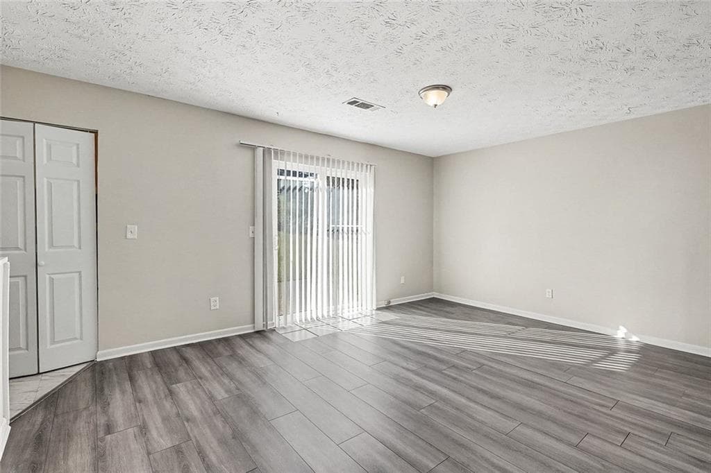 3 bedroom, 2 bathroom, 1,128 sq ft single family residence for sale at 694 Waterview Drive, Riverdale, GA 30274 — photo 3
