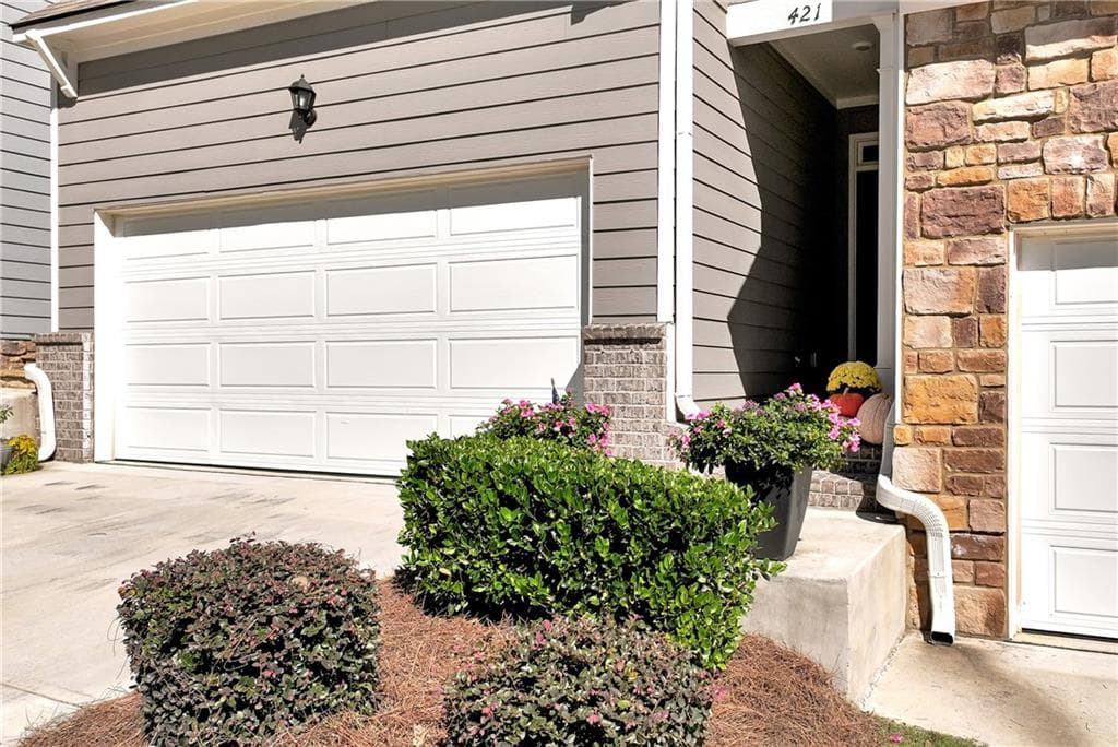 3 bedroom, 3 bathroom, 1,925 sq ft townhouse for sale at 421 Stoneybrook Drive, Dahlonega, GA 30533 — photo 4