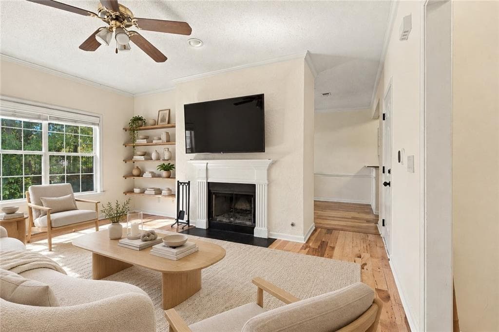 2 bedroom, 3 bathroom, 1,620 sq ft condominium for sale at 107 Vinings Forest Circle, Smyrna, GA 30080 — photo 5