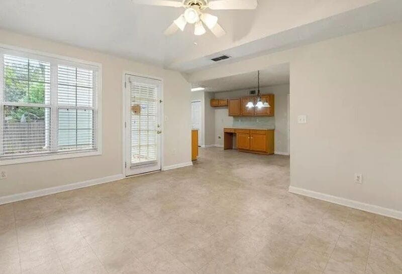 4 bedroom, 3 bathroom, 2,154 sq ft single family residence for rent at 4450 Bradstone Trace, Lilburn, GA 30047 for $2,599 a month — photo 10