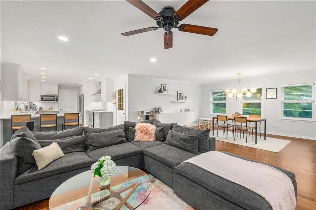 4 bedroom, 2 bathroom, 2,050 sq ft single family residence for sale at 3953 Franks Court, Tucker, GA 30084 — photo 6