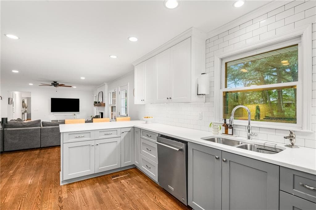 4 bedroom, 2 bathroom, 2,050 sq ft single family residence for sale at 3953 Franks Court, Tucker, GA 30084 — photo 10