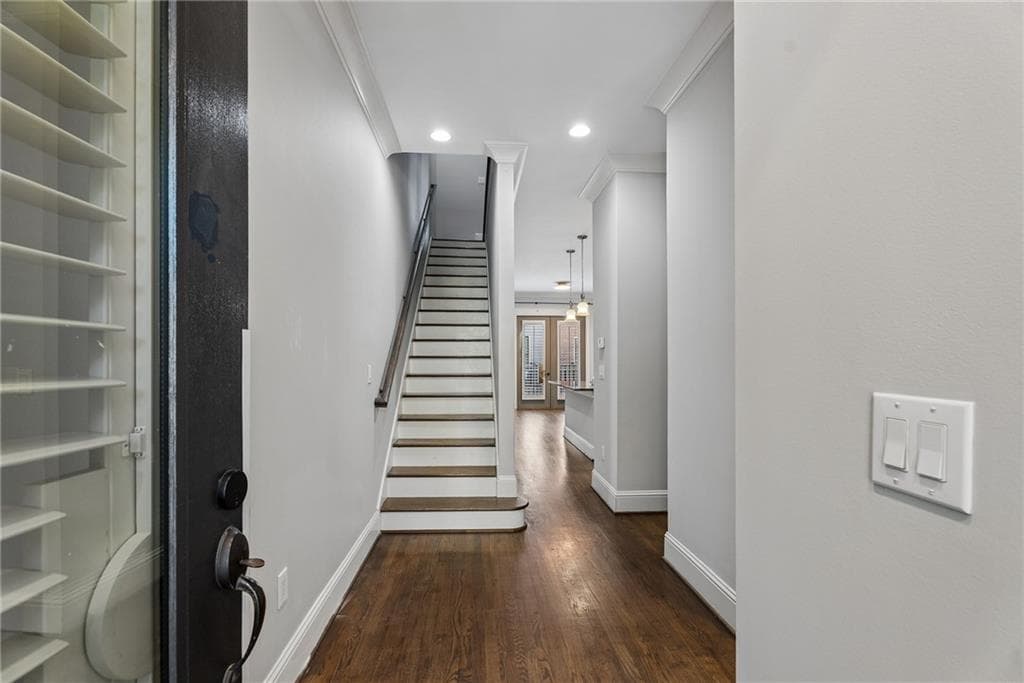 2 bedroom, 3 bathroom, 1,390 sq ft townhouse for rent at 4648 Magnolia Commons, Dunwoody, GA 30338 for $3,100 a month — photo 2