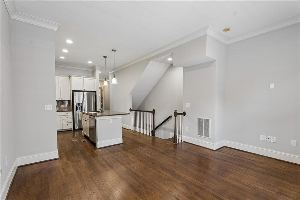 2 bedroom, 3 bathroom, 1,390 sq ft townhouse for rent at 4648 Magnolia Commons, Dunwoody, GA 30338 for $3,100 a month — photo 3