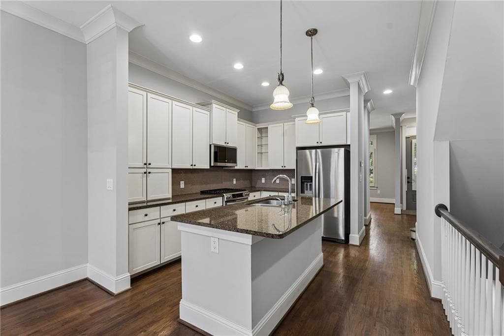 2 bedroom, 3 bathroom, 1,390 sq ft townhouse for rent at 4648 Magnolia Commons, Dunwoody, GA 30338 for $3,100 a month — photo 7