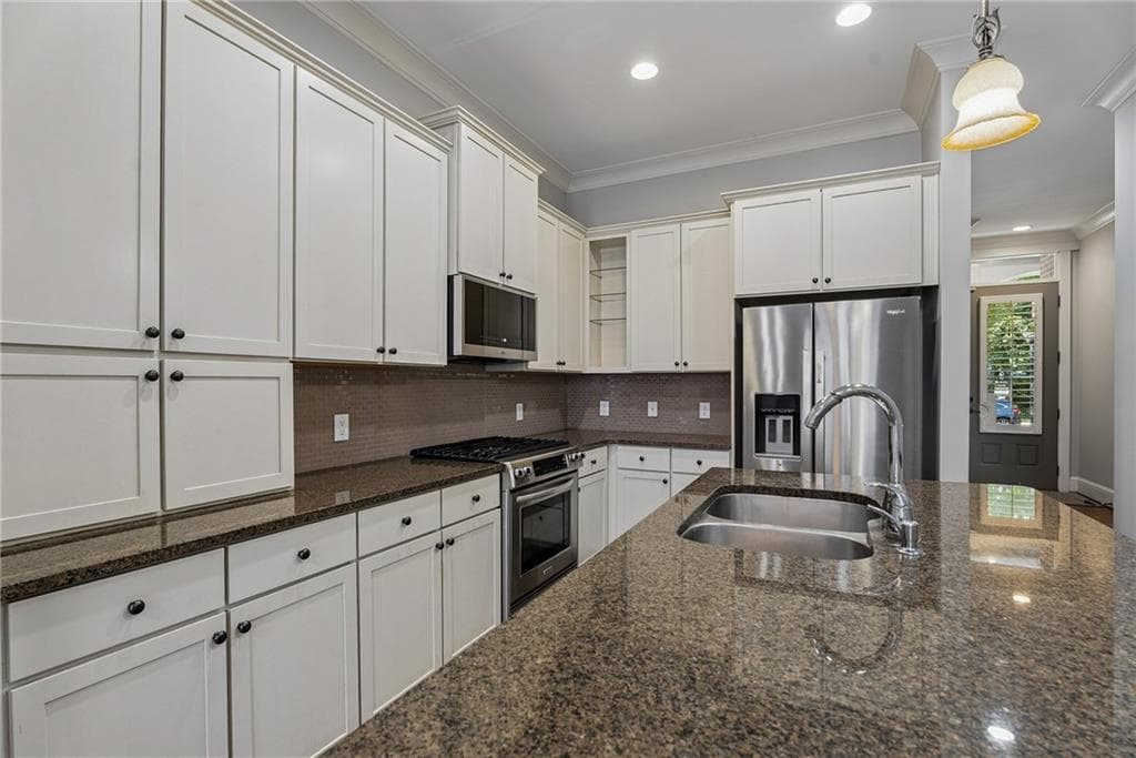 2 bedroom, 3 bathroom, 1,390 sq ft townhouse for rent at 4648 Magnolia Commons, Dunwoody, GA 30338 for $3,100 a month — photo 9