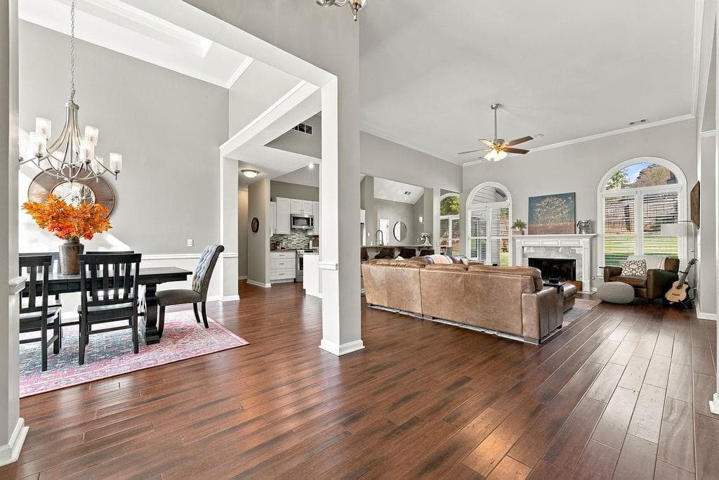 3 bedroom, 2 bathroom, 2,311 sq ft single family residence under contract at 1028 Legacy Walk, Woodstock, GA 30189 — photo 4