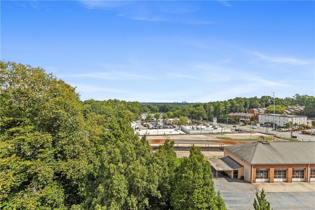 1 bedroom, 1 bathroom, 1,215 sq ft condominium for sale at 3820 Roswell Road, Atlanta, GA 30342 — photo 8