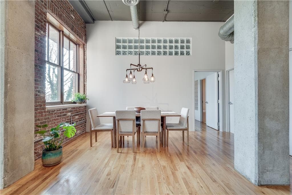 1 bedroom, 2 bathroom, 1,230 sq ft condominium for rent at 3235 Roswell Road 709, Atlanta, GA 30305 for $3,500 a month — photo 7