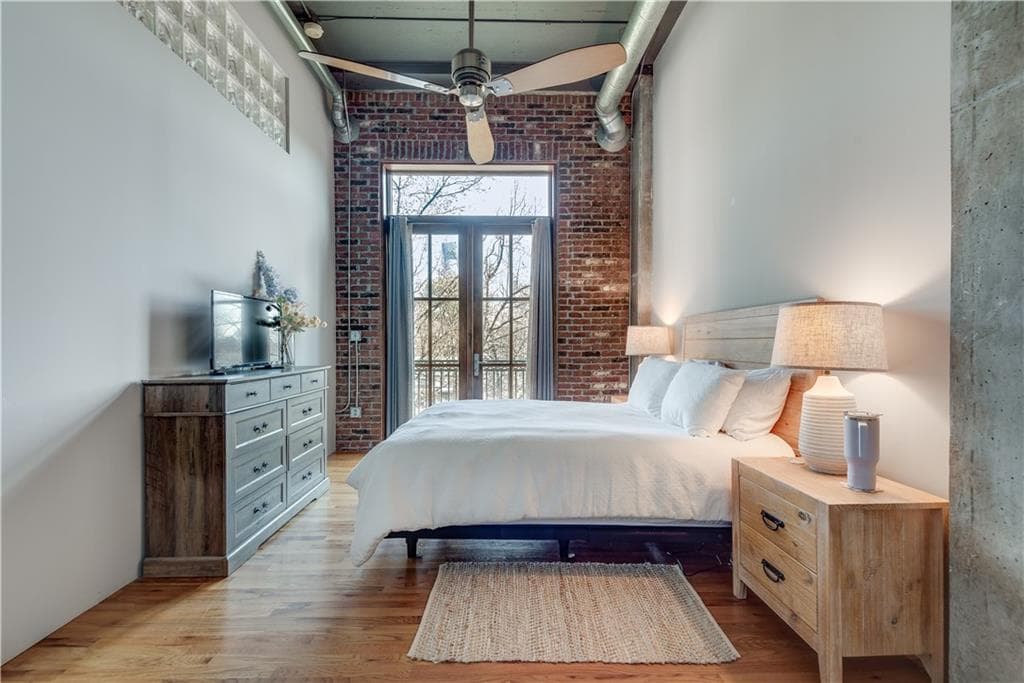 1 bedroom, 2 bathroom, 1,230 sq ft condominium for rent at 3235 Roswell Road 709, Atlanta, GA 30305 for $3,500 a month — photo 9