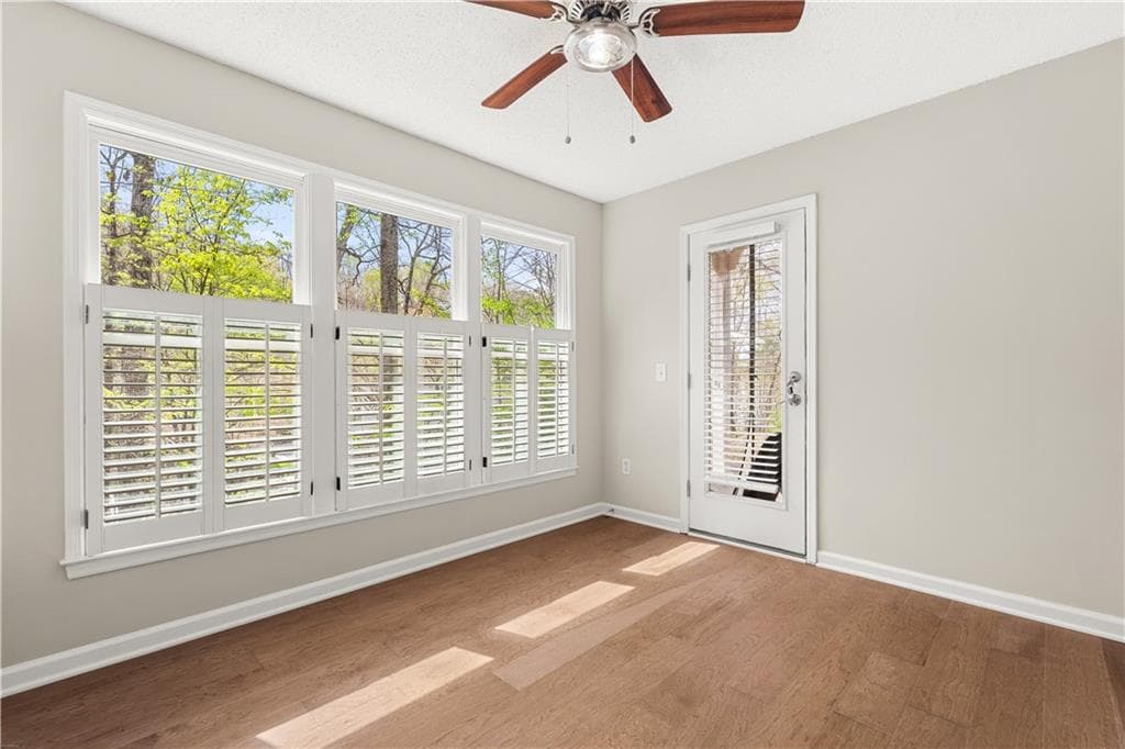2 bedroom, 2 bathroom, 1,333 sq ft condominium for rent at 1100 Camden Court, Sandy Springs, GA 30327 for $2,500 a month — photo 6