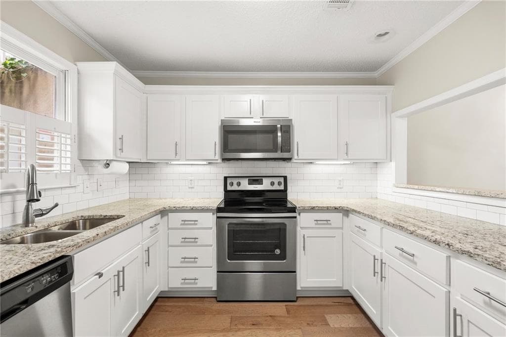 2 bedroom, 2 bathroom, 1,333 sq ft condominium for rent at 1100 Camden Court, Sandy Springs, GA 30327 for $2,500 a month — photo 8
