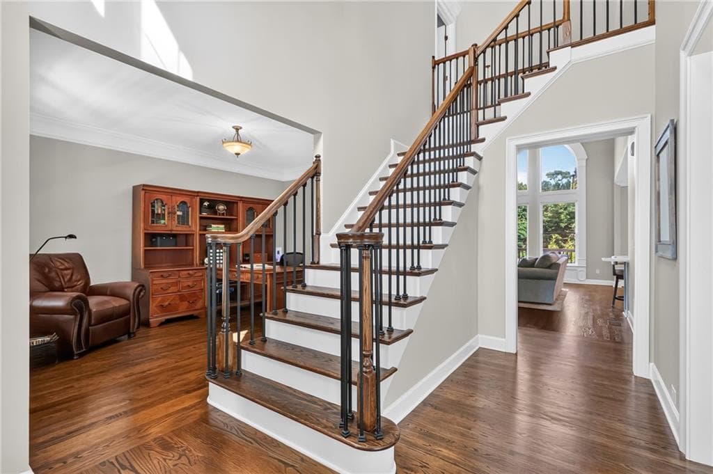 6 bedroom, 5 bathroom, 4,107 sq ft single family residence for sale at 3351 Keenland Road, Marietta, GA 30062 — photo 3