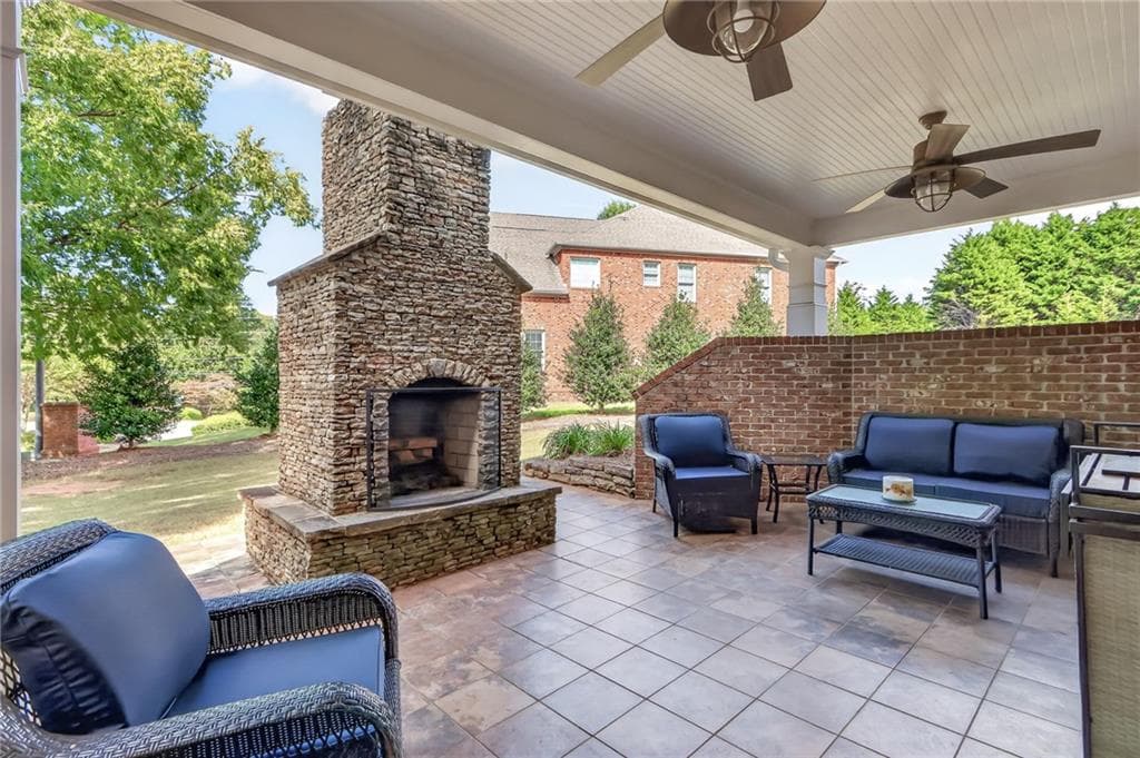 6 bedroom, 5 bathroom, 4,107 sq ft single family residence for sale at 3351 Keenland Road, Marietta, GA 30062 — photo 8