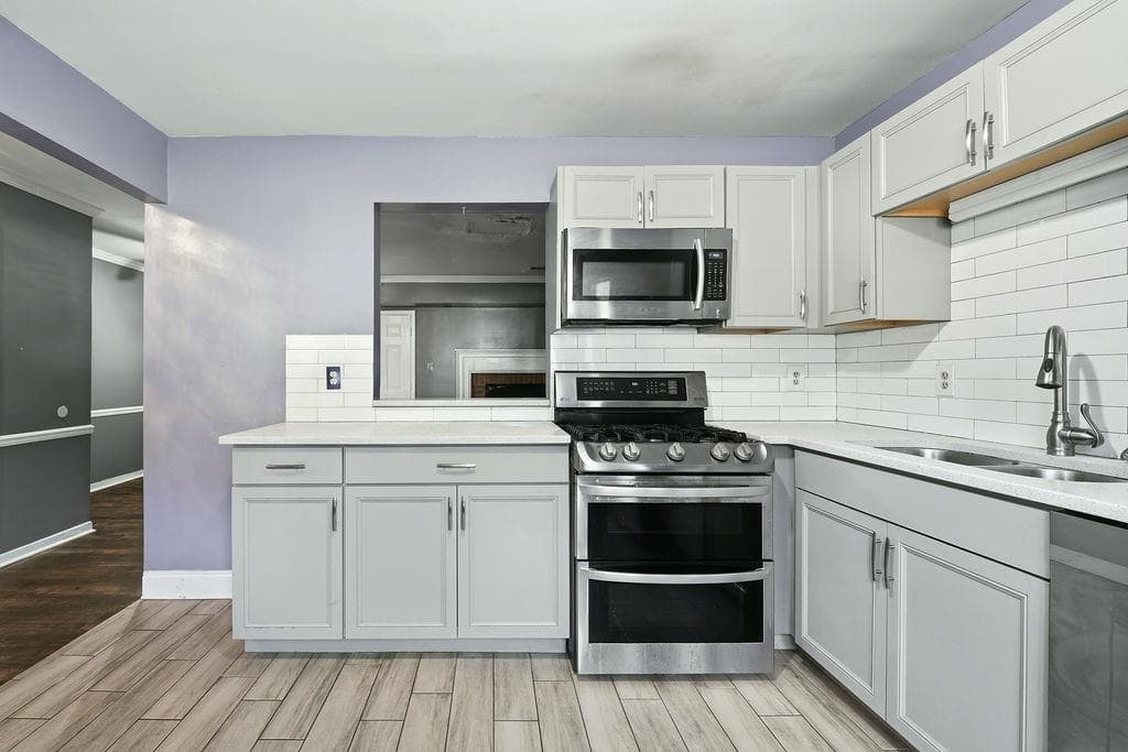 2 bedroom, 3 bathroom, 1,120 sq ft townhouse for sale at 8583 Jamestown Way, Jonesboro, GA 30238 — photo 10
