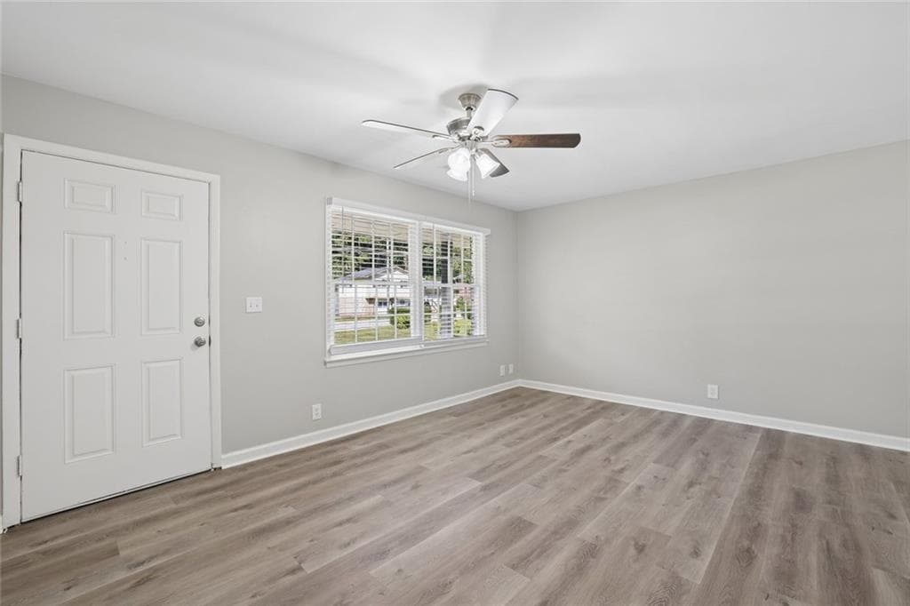 3 bedroom, 3 bathroom, 1,204 sq ft single family residence for sale at 719 San Miguel Drive, Stone Mountain, GA 30083 — photo 8