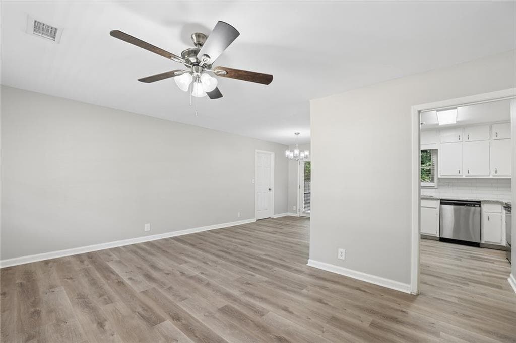 3 bedroom, 3 bathroom, 1,204 sq ft single family residence for sale at 719 San Miguel Drive, Stone Mountain, GA 30083 — photo 9