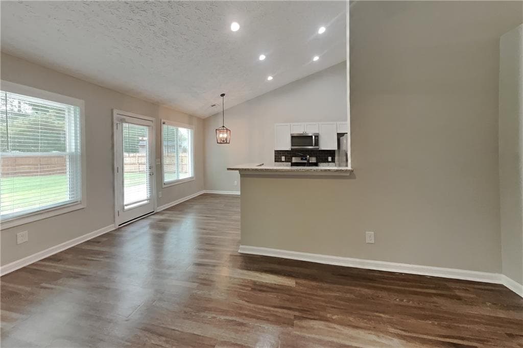 3 bedroom, 2 bathroom, 1,722 sq ft single family residence for rent at 468 Highpoint Crossing, Powder Springs, GA 30127 for $1,875 a month — photo 3