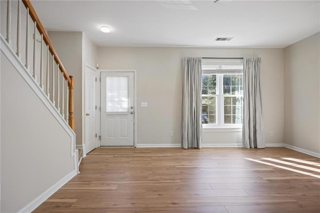 2 bedroom, 3 bathroom, 1,240 sq ft townhouse for sale at 1942 Stancrest Trace, Kennesaw, GA 30152 — photo 3