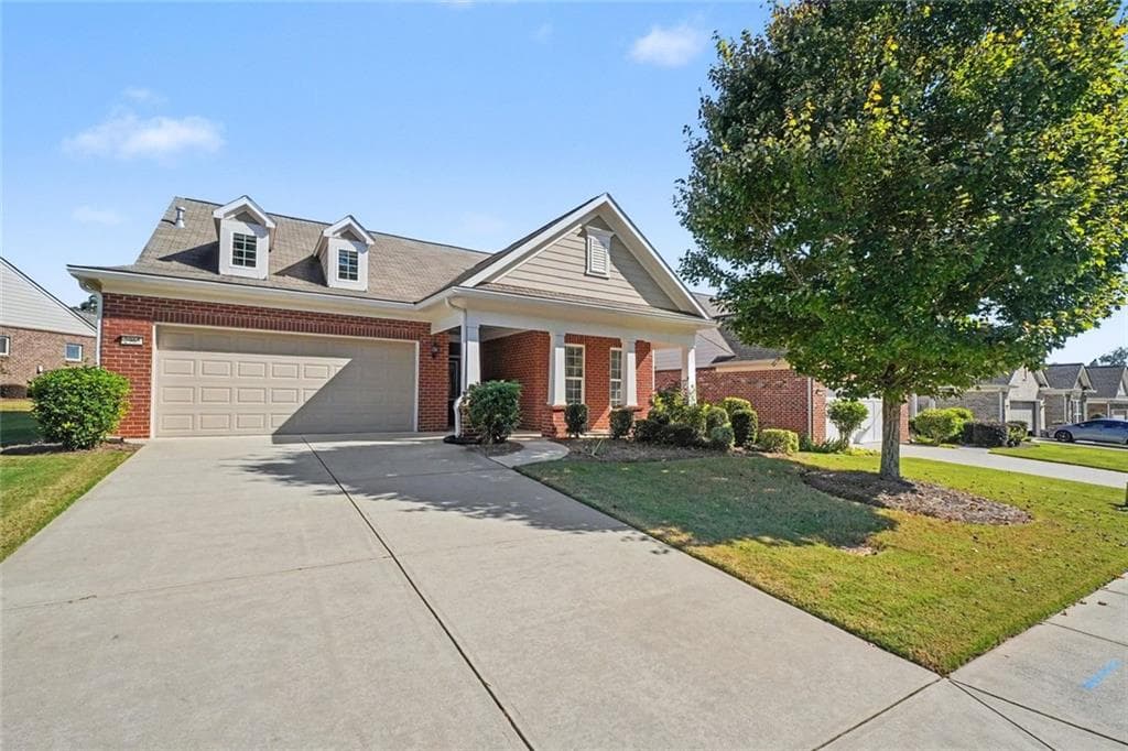 3 bedroom, 2 bathroom, 2,049 sq ft single family residence for sale at 2965 Thistle Trail, Suwanee, GA 30024 — photo 1 of 15