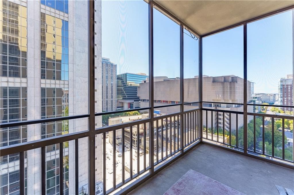 1 bedroom, 1 bathroom, 628 sq ft condominium for rent at 300 Peachtree Street 14N, Atlanta, GA 30308 for $2,000 a month — photo 2