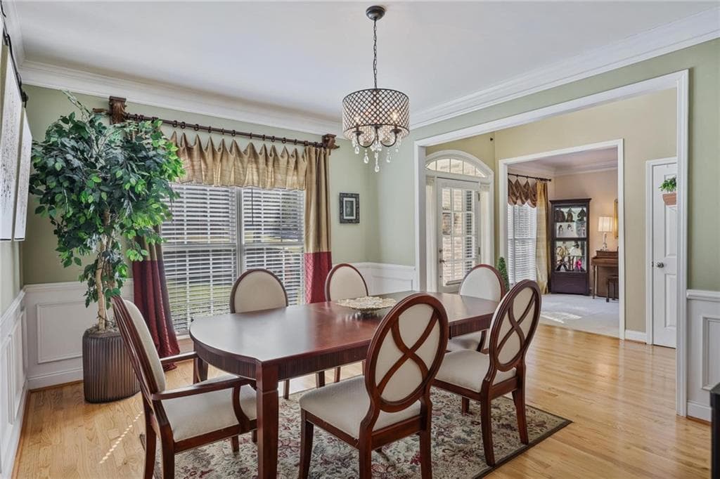 5 bedroom, 5 bathroom, 4,447 sq ft single family residence under contract at 5395 Vinings Lake View, Mableton, GA 30126 — photo 4