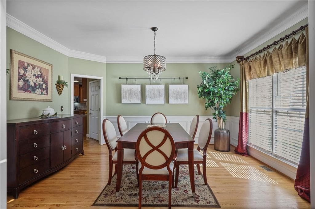 5 bedroom, 5 bathroom, 4,447 sq ft single family residence under contract at 5395 Vinings Lake View, Mableton, GA 30126 — photo 3