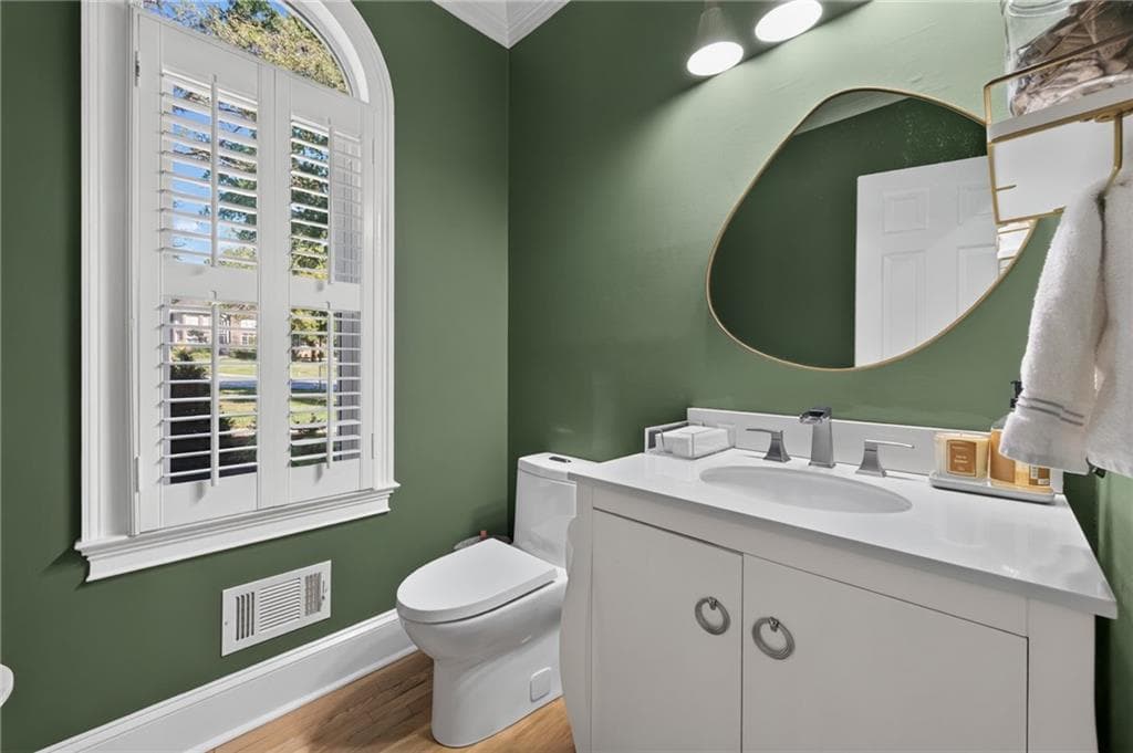 7 bedroom, 7 bathroom, 7,030 sq ft single family residence for sale at 125 W Meadows Court, Johns Creek, GA 30005 — photo 9