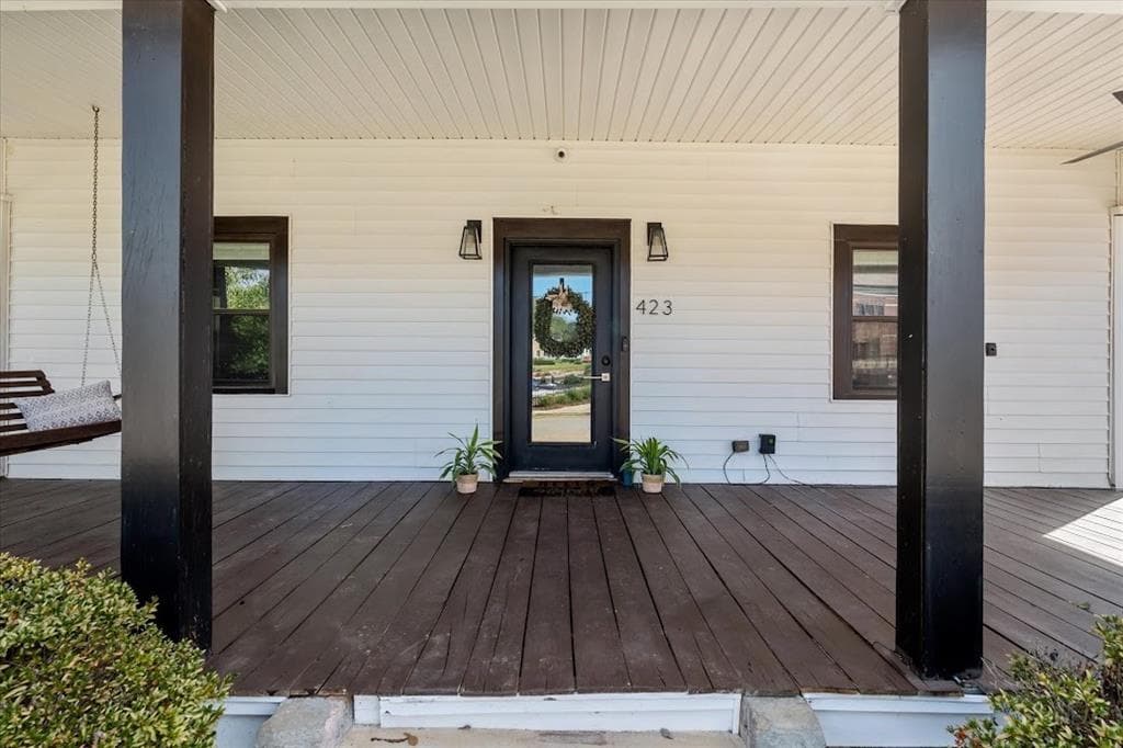 3 bedroom, 2 bathroom, 1,684 sq ft single family residence for sale at 423 N White Street, Carrollton, GA 30117 — photo 6