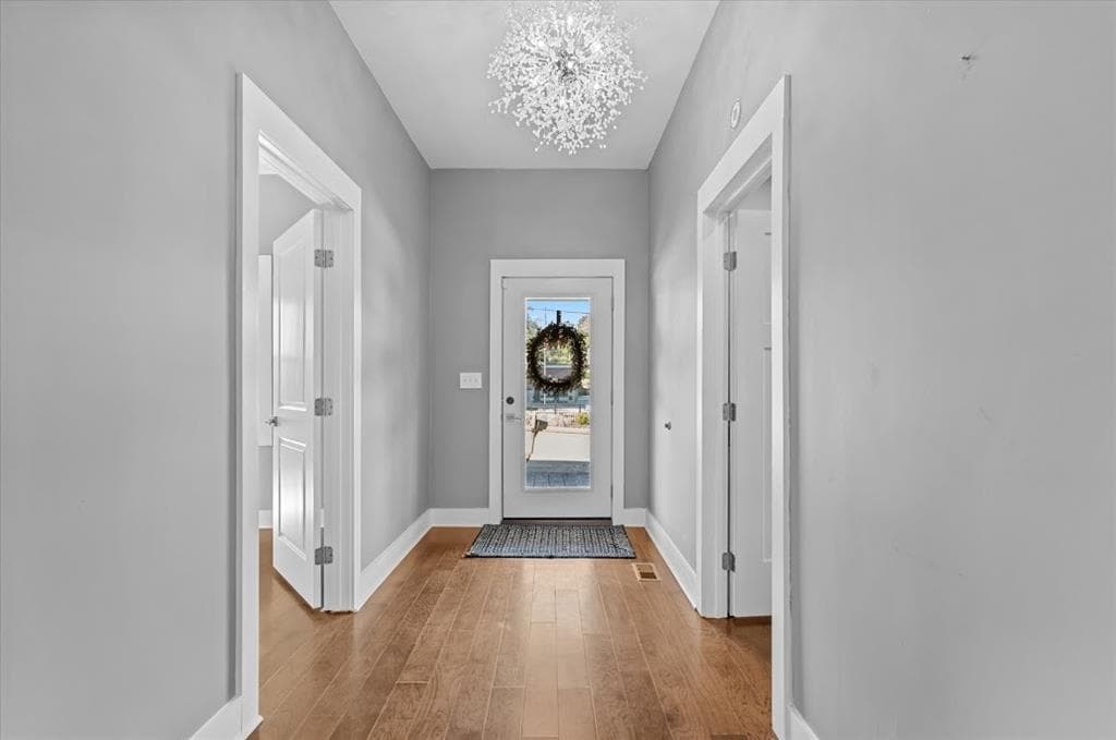 3 bedroom, 2 bathroom, 1,684 sq ft single family residence for sale at 423 N White Street, Carrollton, GA 30117 — photo 8